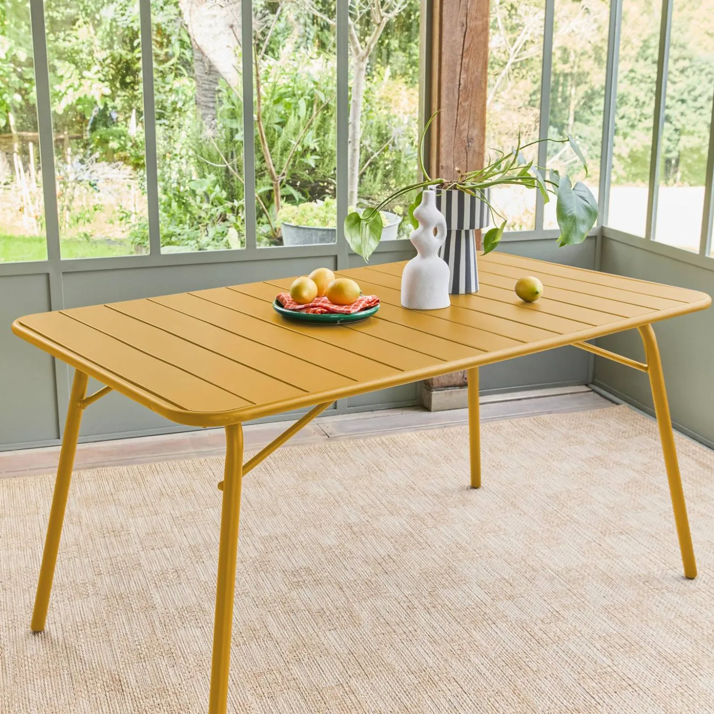 Klappbarer Gartentisch aus Stahl für 6 Personen