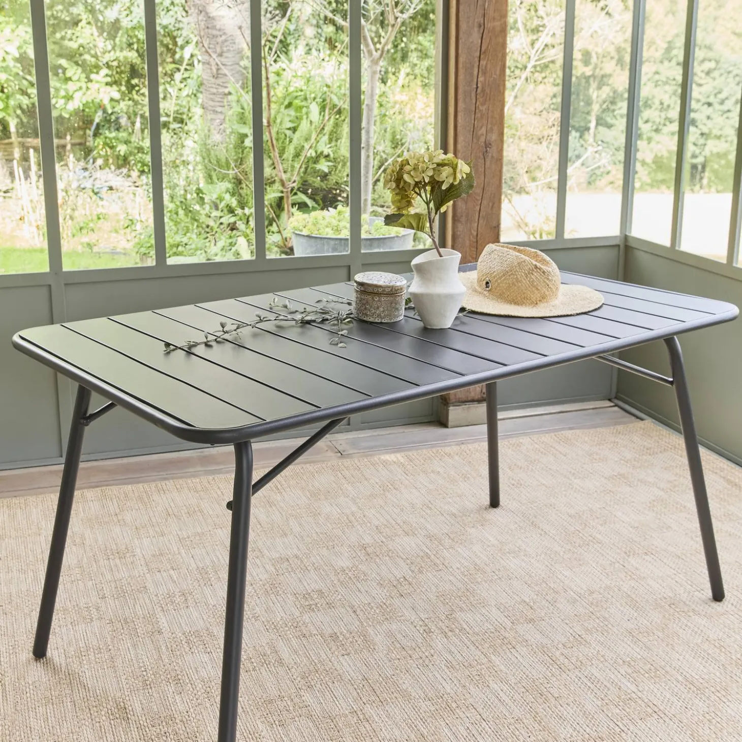 Klappbarer Gartentisch aus Stahl für 6 Personen