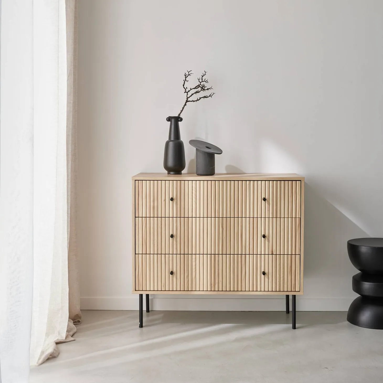 Kommode mit gerilltem Holzdekor 3 Schubladen