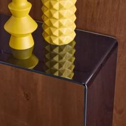 Konsole aus gehärtetem Glas
