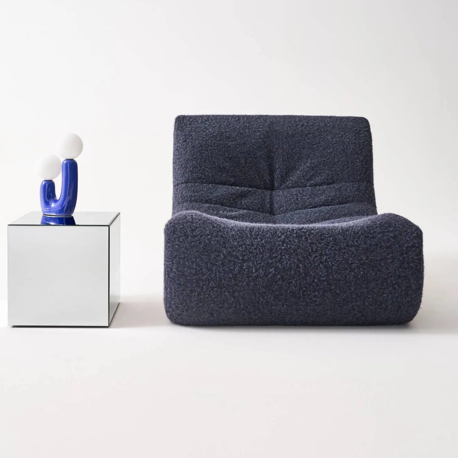 Kubischer Tisch mit Spiegelglas, Sofaende, Beistelltisch, 35 cm