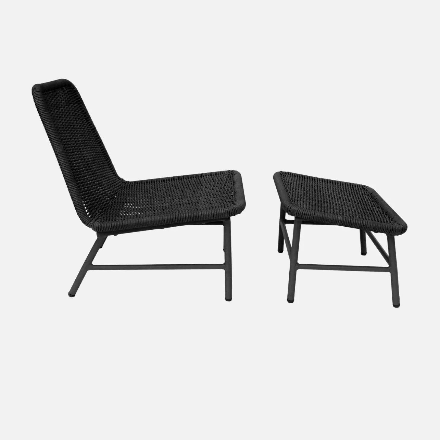 Liegesessel und Fußhocker aus Aluminium mit Seilbespannung
