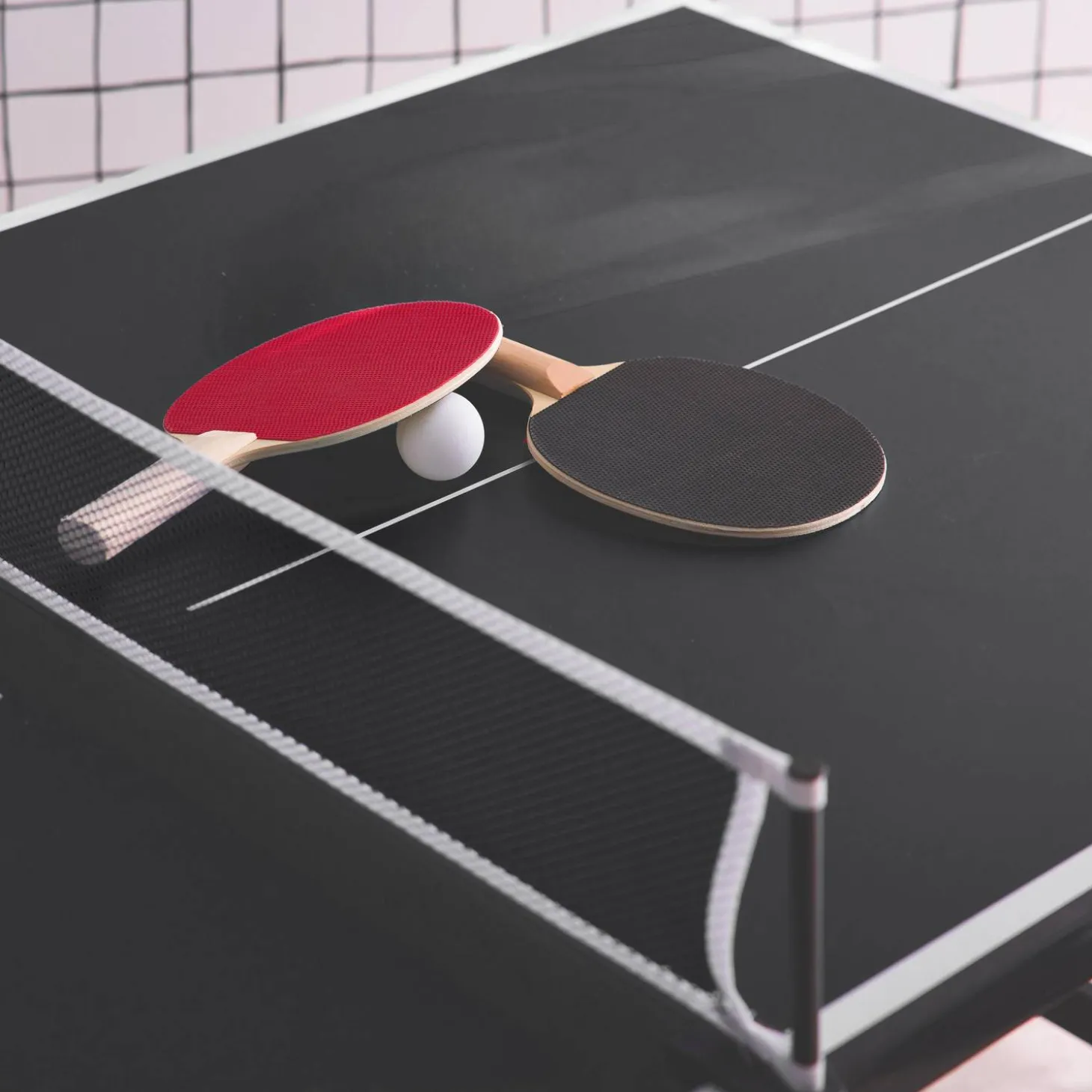 Mini-Tischtennisplatte Indoor, klappbar, mit 2 Schlägern und 3 Bällen
