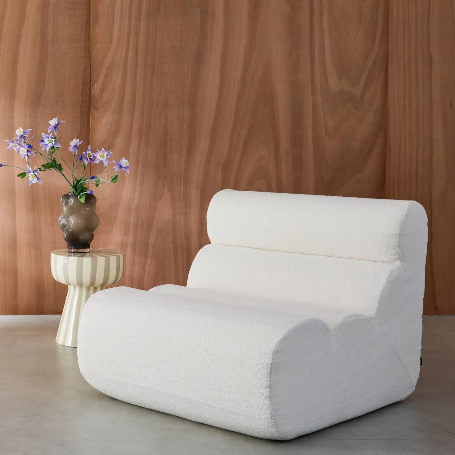 Modularer Lounge-Sessel mit strukturiertem Bouclé-Bezug