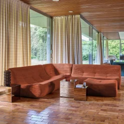 Modulares Ecksofa für 7 Personen mit Cordbezug und Hocker