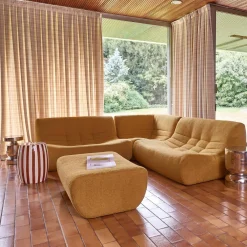 Modulares 5-Sitzer Ecksofa mit strukturiertem Bouclé-Bezug und Hocker