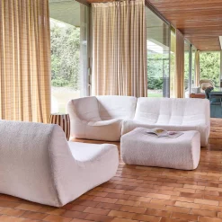 Modulares 5-Sitzer Ecksofa mit strukturiertem Bouclé-Bezug und Hocker