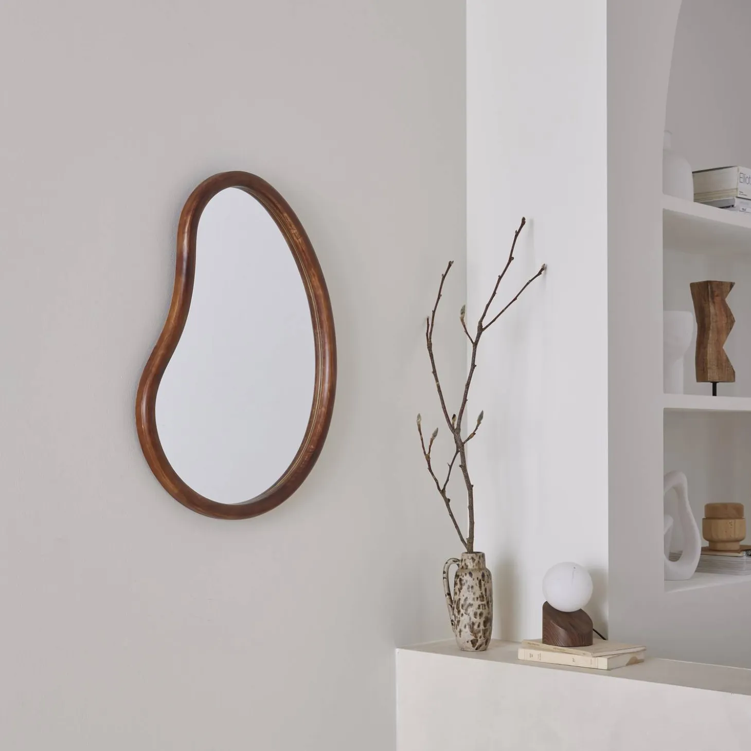 Organischer Spiegel aus Tannenholz 65cm