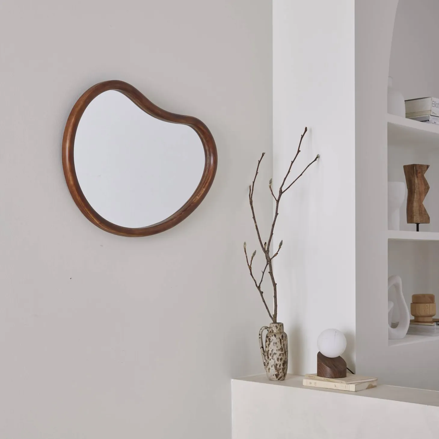 Organischer Spiegel aus Tannenholz 65cm