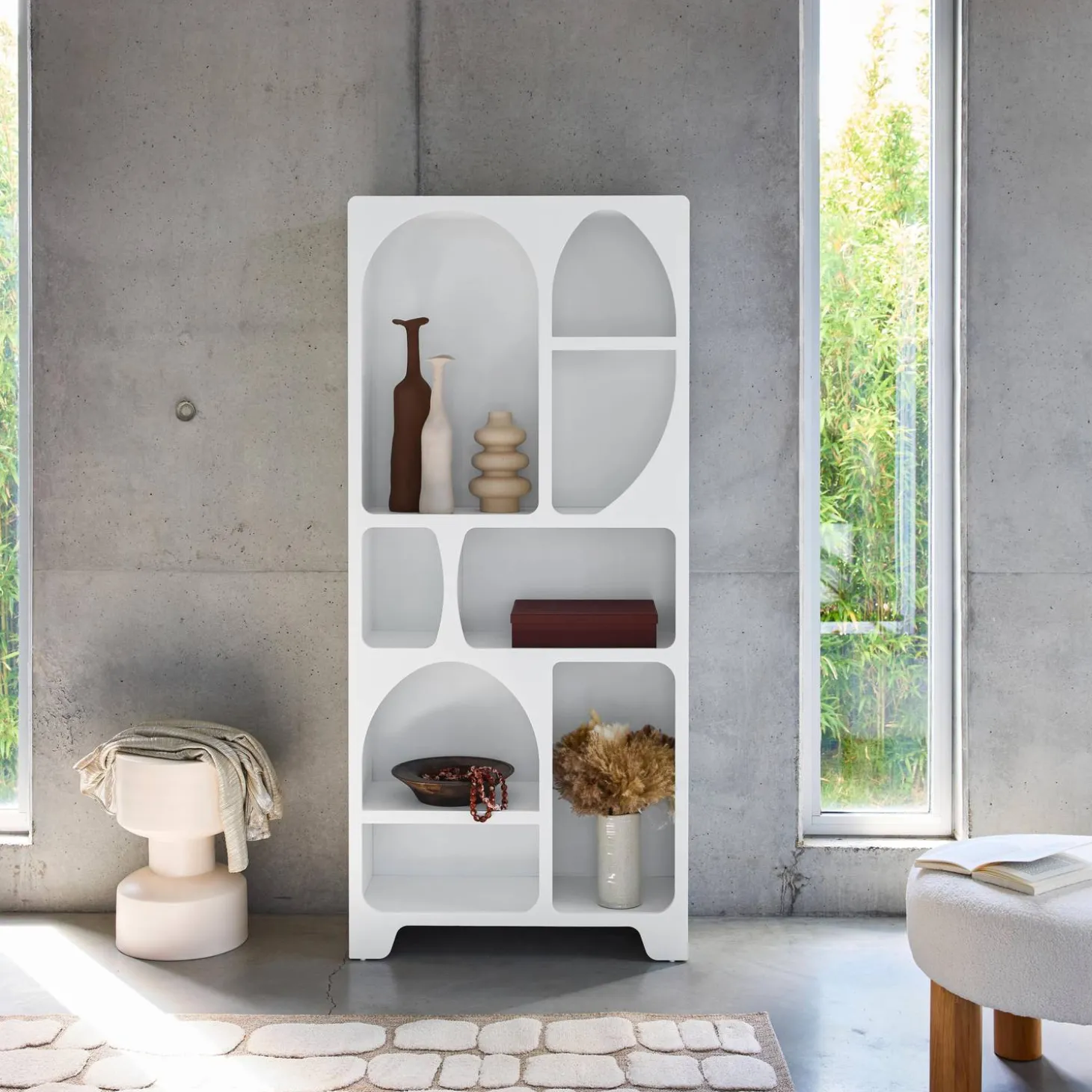 Organisches Bücherregal mit weißer Holzoptik 8 Fächer