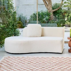 Organisches 2-3-Sitzer-Sofa mit Bouclé-Bezug und einer kleinen Recamiere