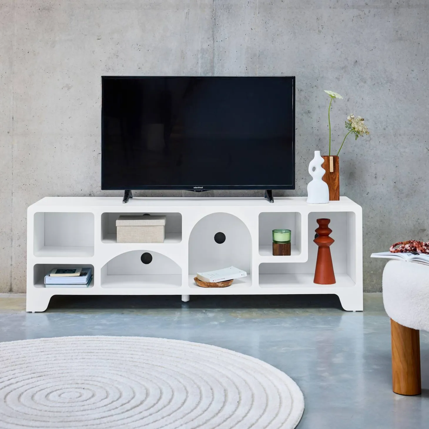 Organisches TV-Möbel mit Holzeffekt weiß 160cm