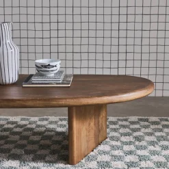 Ovaler Couchtisch aus Mangoholz