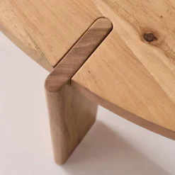 Ovaler Couchtisch aus Massivholz 120 cm