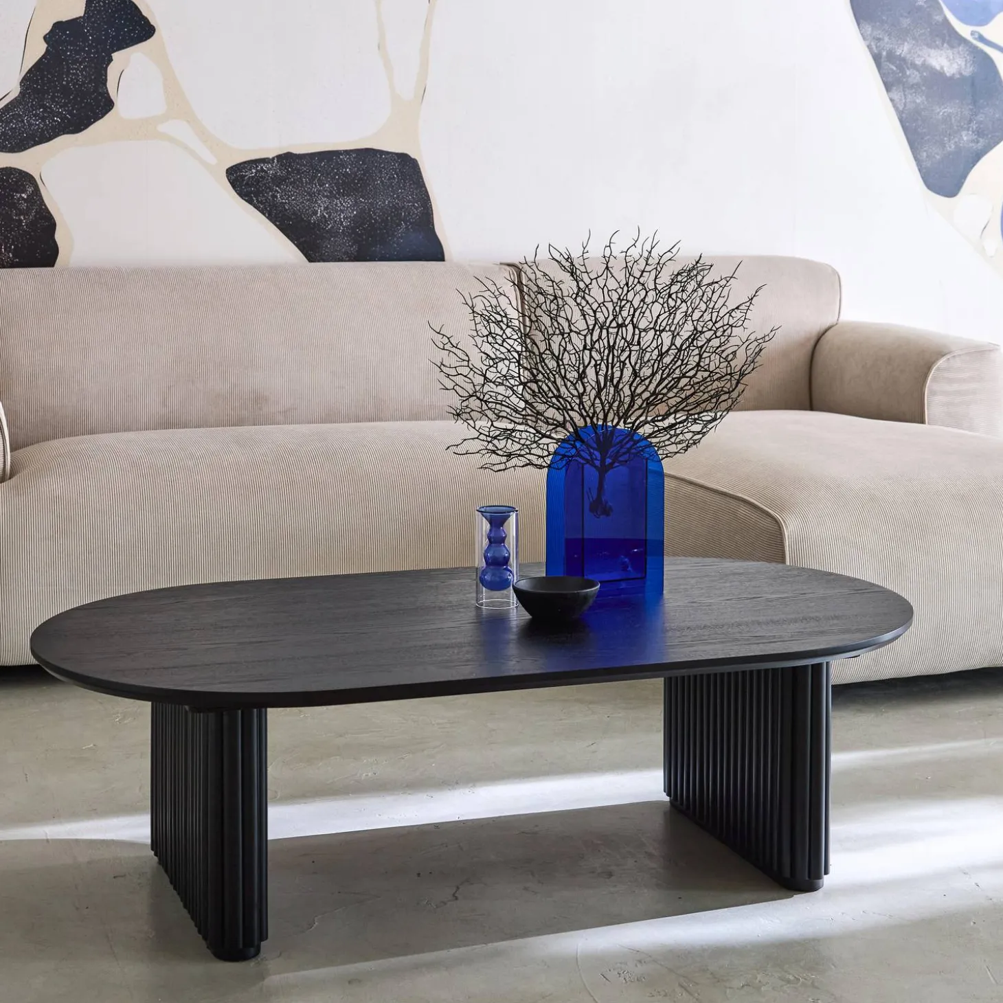 Ovaler Couchtisch Heveaholz und Eichenfurnier