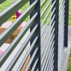 Pergola mit Lamellendach Triomphe 3x4m mit 3 Lamellenwänden 130cm