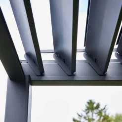 Pergola mit Lamellendach Triomphe 3x4m mit 3 Lamellenwänden 100cm