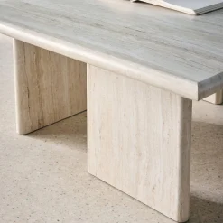 Quadratischer Couchtisch