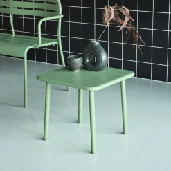 Quadratischer Couchtisch für den Garten aus Stahl