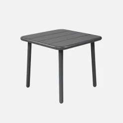 Quadratischer Couchtisch für den Garten aus Stahl