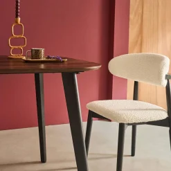 Quadratischer Esstisch im Holzlook mit schwarzen Metallbeinen für 4 Personen