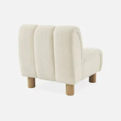 Relaxsessel mit abgerundeten Beinen aus Holz mit Bouclé-Bezug