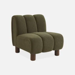 Relaxsessel mit abgerundeten Beinen aus Holz mit Bouclé-Bezug