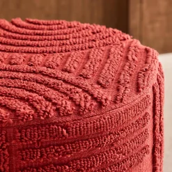 Runder Hocker aus getuftetem Bouclé