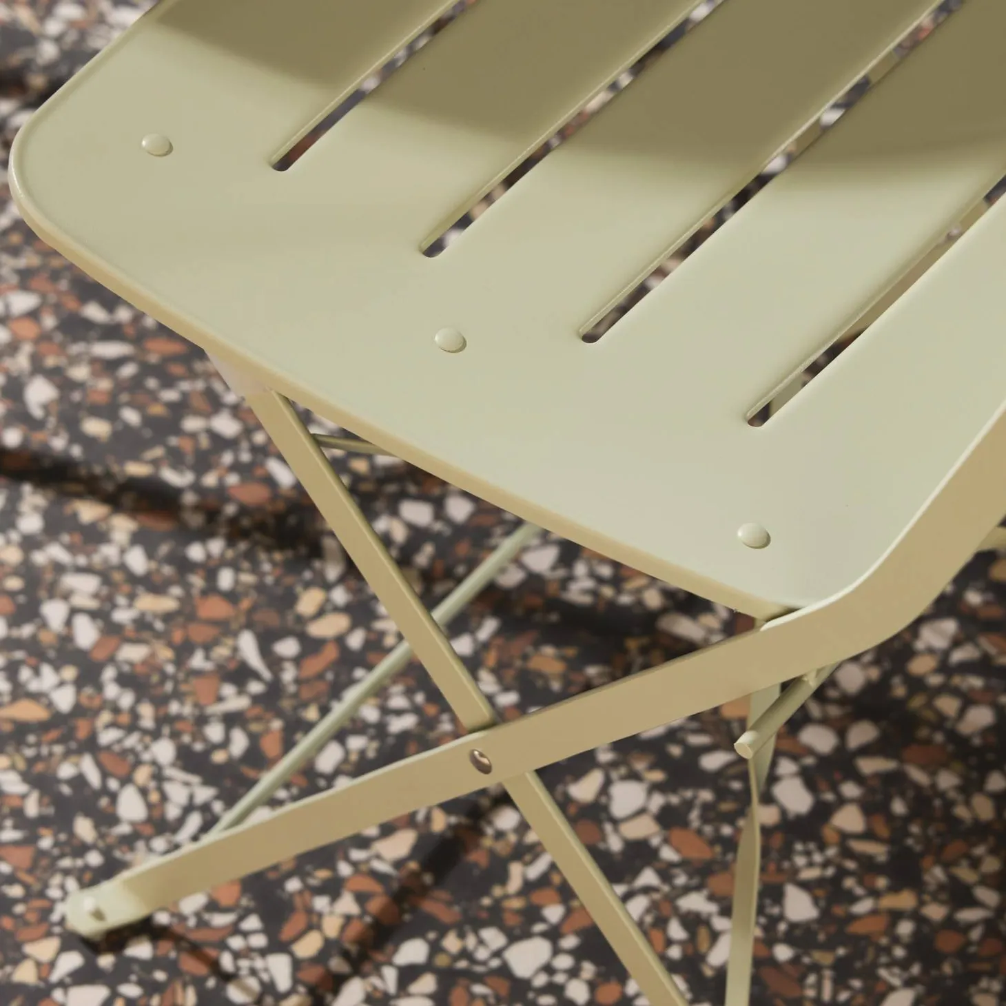 Runder klappbarer Bistro-Gartentisch aus Stahl + 2 Stühle