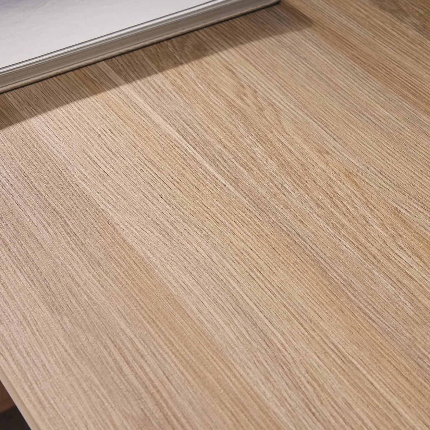Schreibtisch Holzlook 2 Türen 2 Schubladen 1 Ablage 140 cm