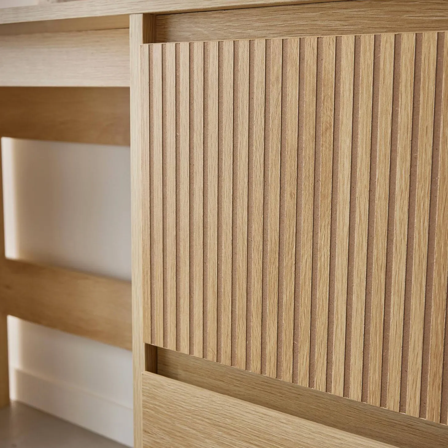 Schreibtisch mit 2 Schubladen im skandinavischen Stil