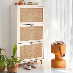 Schuhschrank mit Rattan-Geflecht