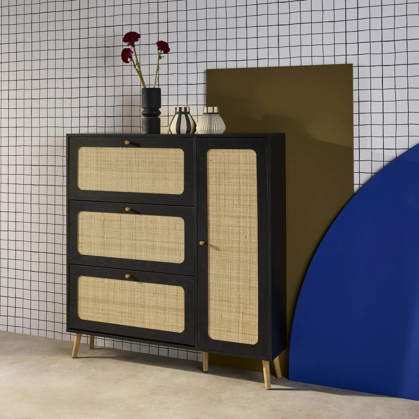 Schuhschrank mit Rattan-Geflecht und 3 Klapptüren