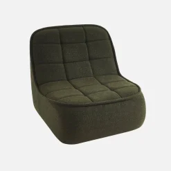 Sessel mit strukturiertem Bouclébezug