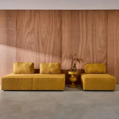 Sessel und 2-Sitzer Sofa mit Bouclé-Bezug für ein modulares Sofa