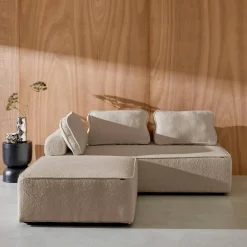 Sessel und 2-Sitzer Sofa mit Bouclé-Bezug für ein modulares Sofa