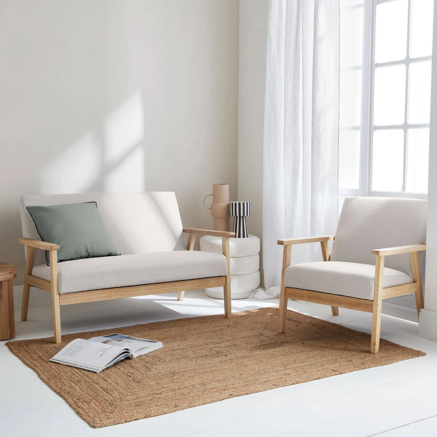 Set Sessel und 3-Sitzer Sitzbank aus Hevea-Holz mit Stoffbezug