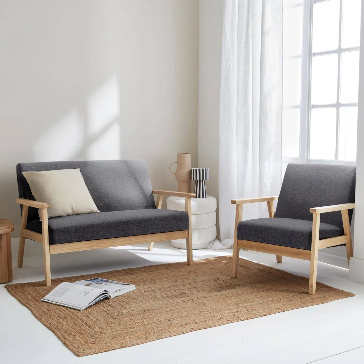 Set Sessel und 3-Sitzer Sitzbank aus Hevea-Holz mit Stoffbezug