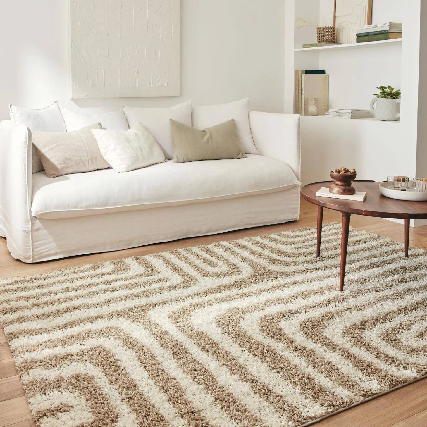 Shaggy-Teppich mit geometrischen Mustern beige