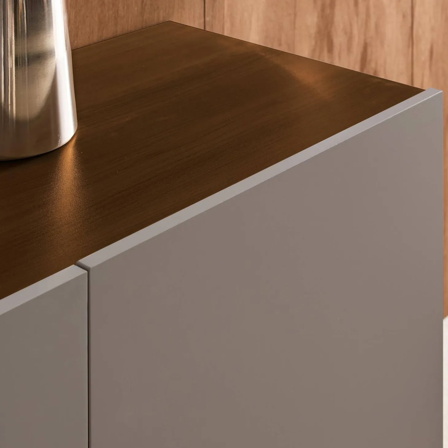 Sideboard aus Metall und Holzdekor, 3 Türen, B 150 cm