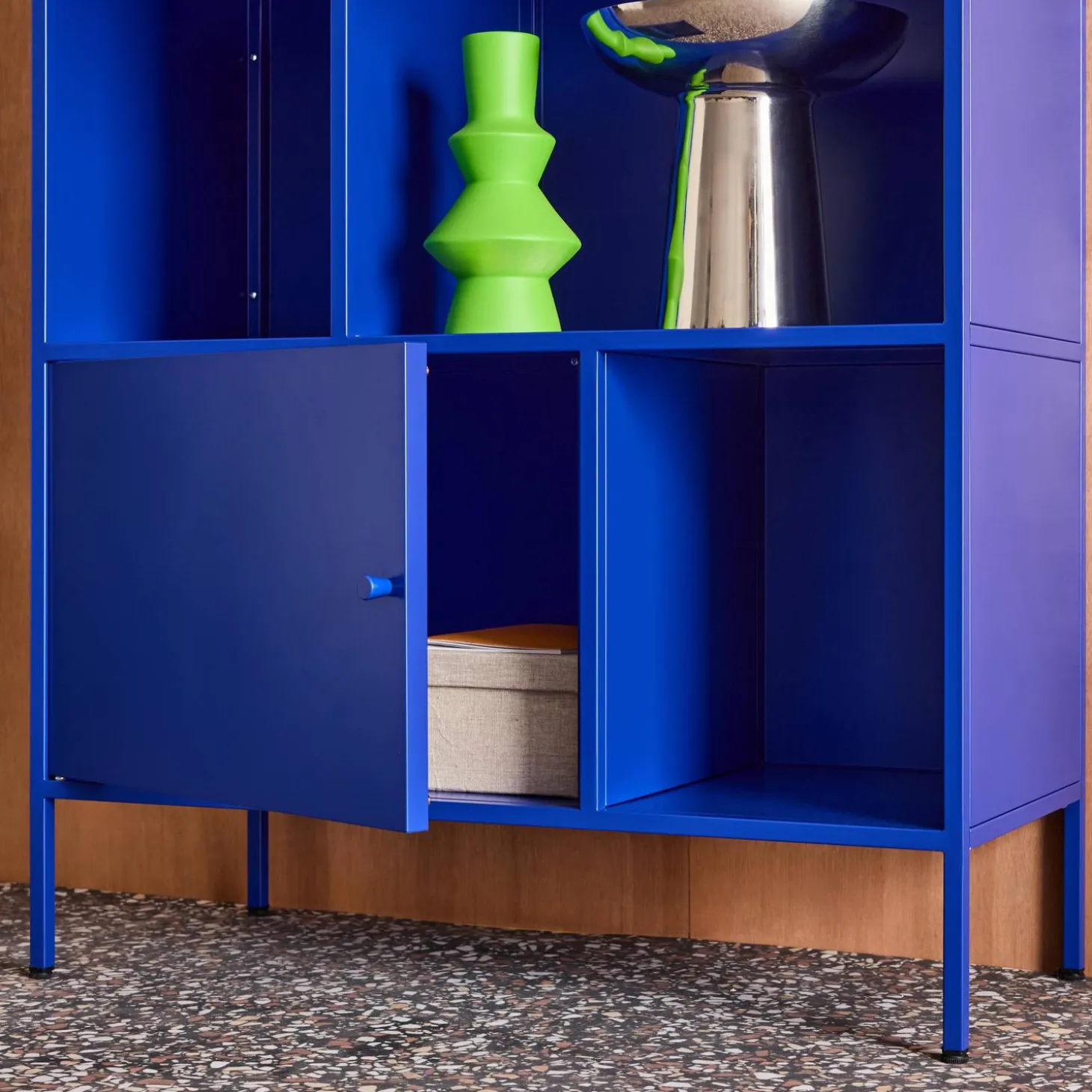 Sideboard, industrielles Aufbewahrungsmöbel aus Stahl mit 8 Stauräumen