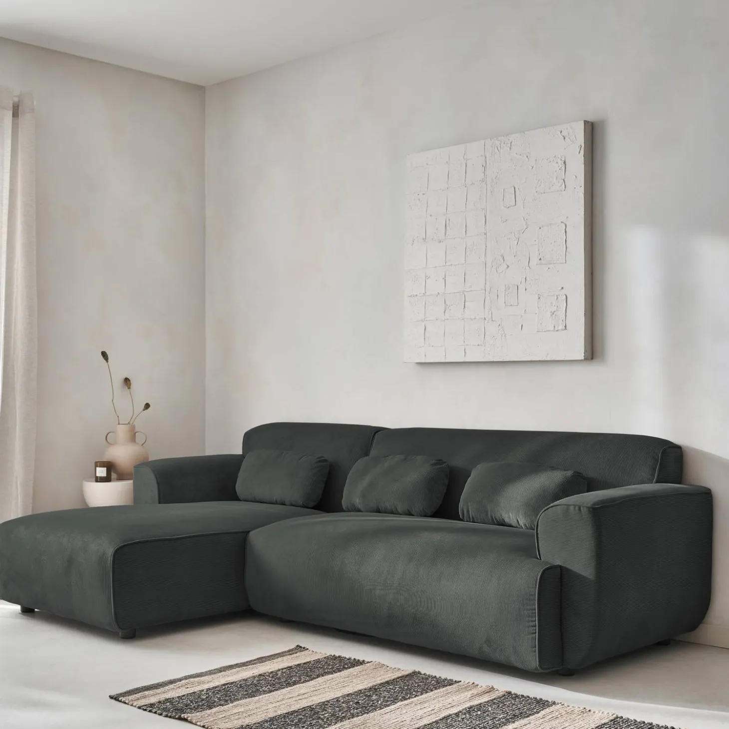 2-3-Sitzer Ecksofa mit Cordbezug, Recamiere links