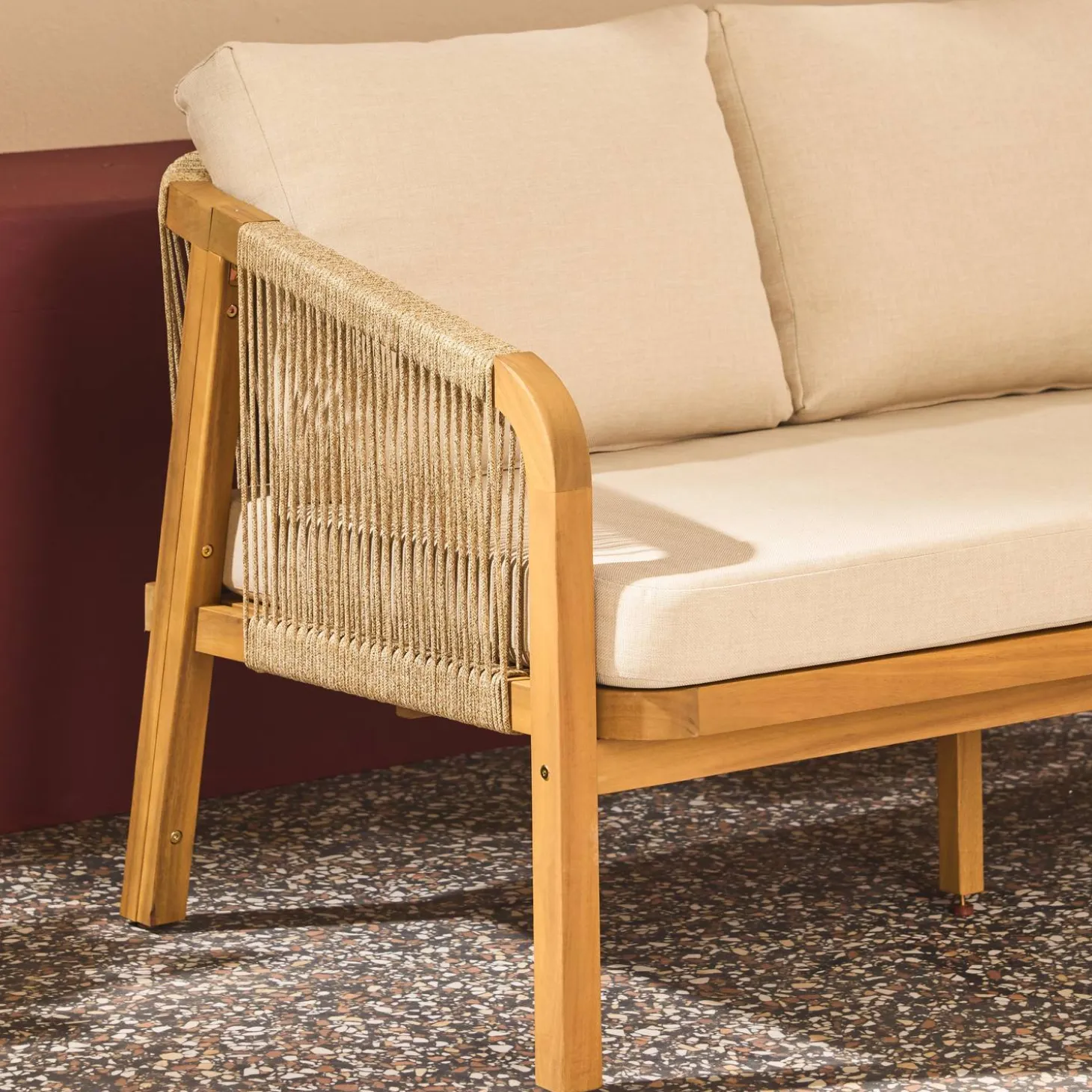 3-Sitzer Outdoor-Sofa aus Akazienholz, Seilbespannung und Stoff