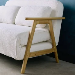2-Sitzer Schlafsofa aus Heveaholz mit strukturiertem Bouclé-Bezug