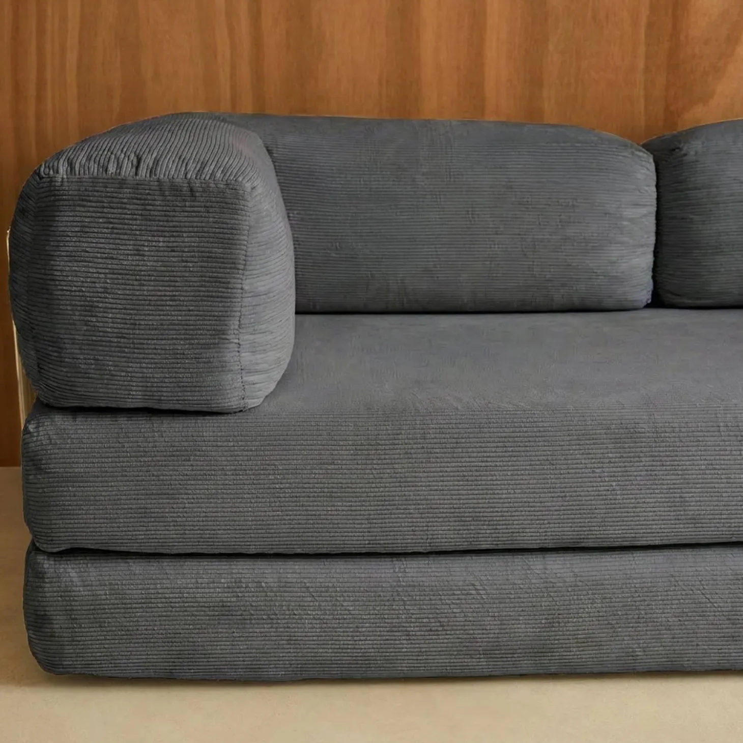 3-Sitzer-Schlafsofa im Vintage-Stil mit Cordbezug und verchromtem Außengestell