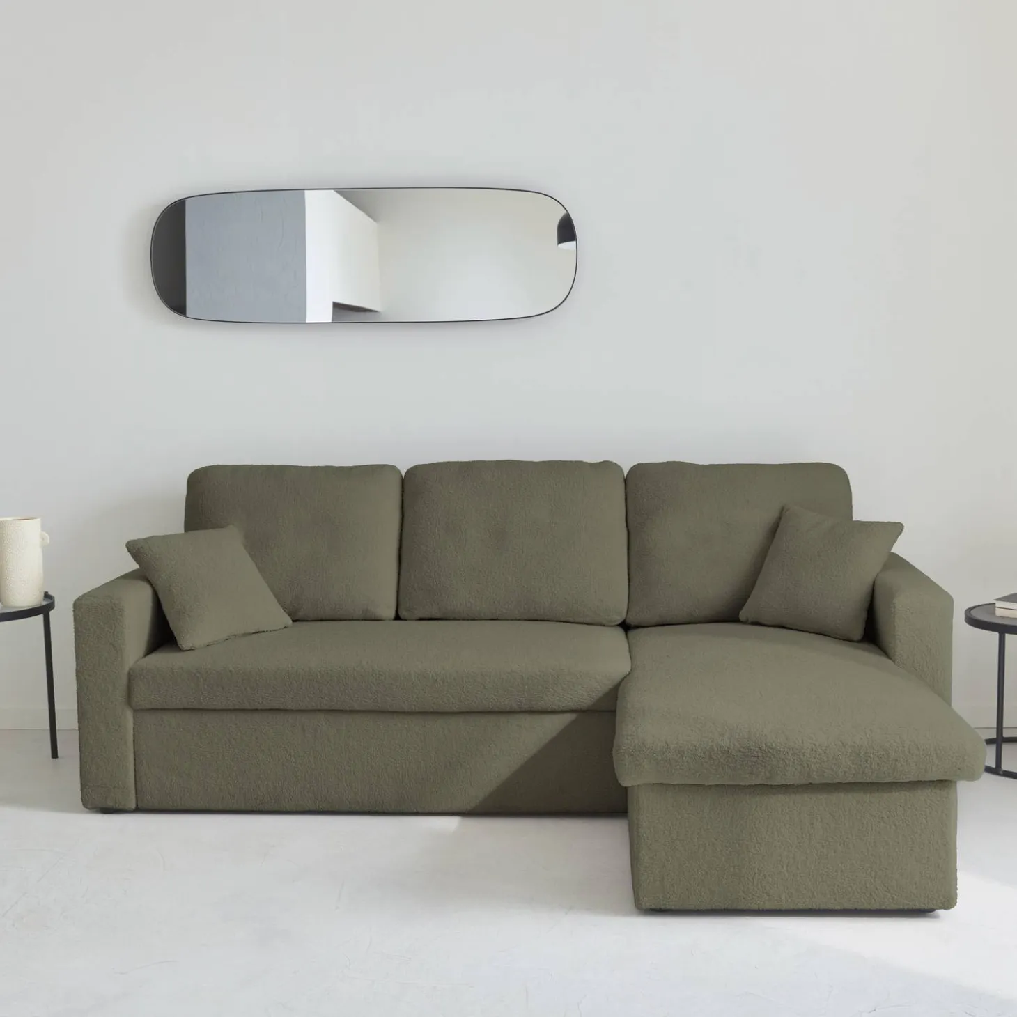 3-Sitzer Schlafsofa mit beidseitig montierbarer Recamiere und Bouclé-Bezug