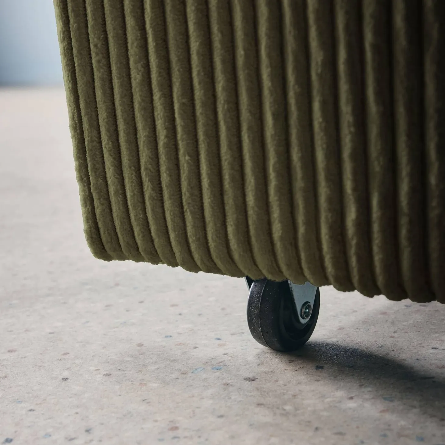 2-Sitzer Schlafsofa mit Cordbezug