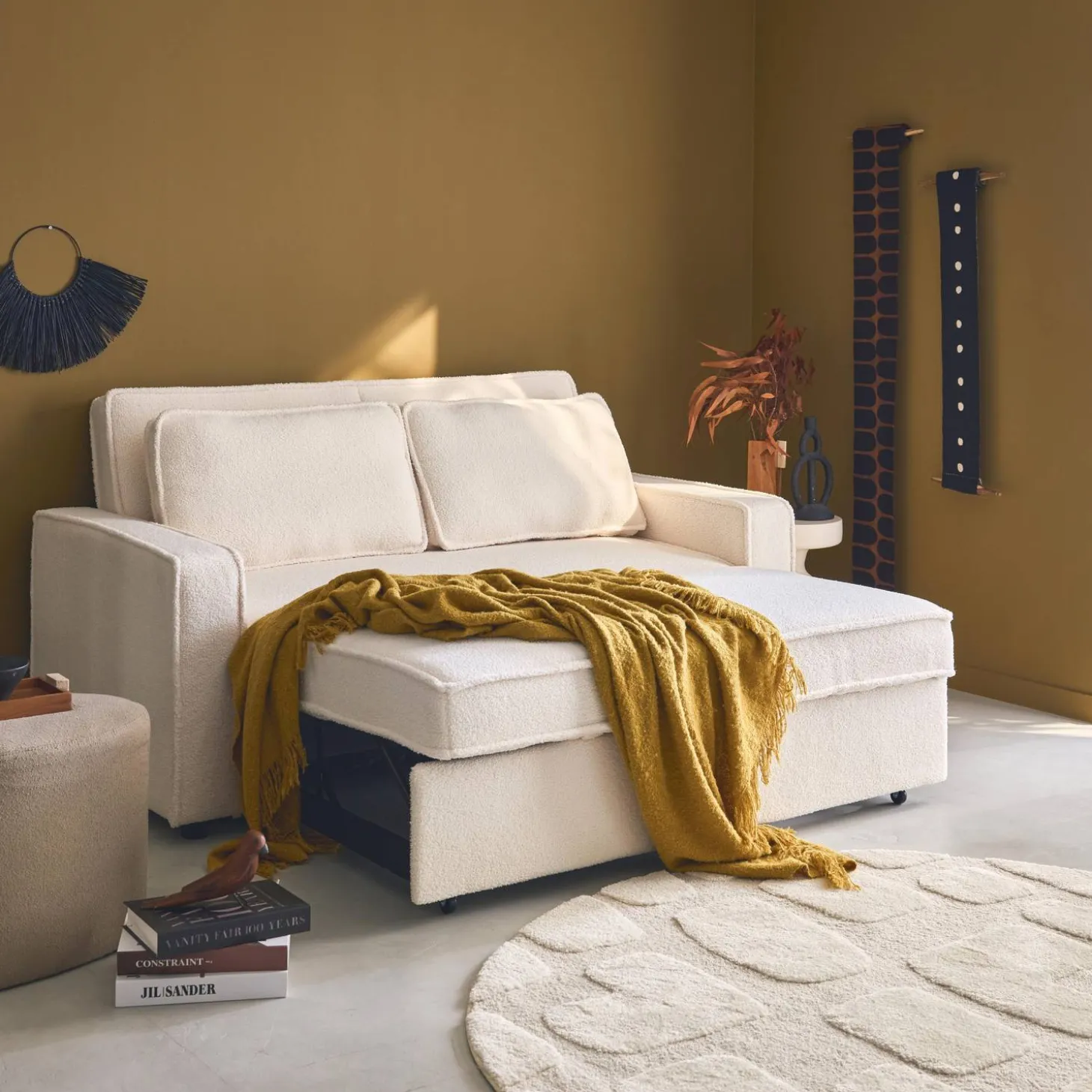 2-Sitzer Schlafsofa mit cremeweißem Bouclé-Bezug