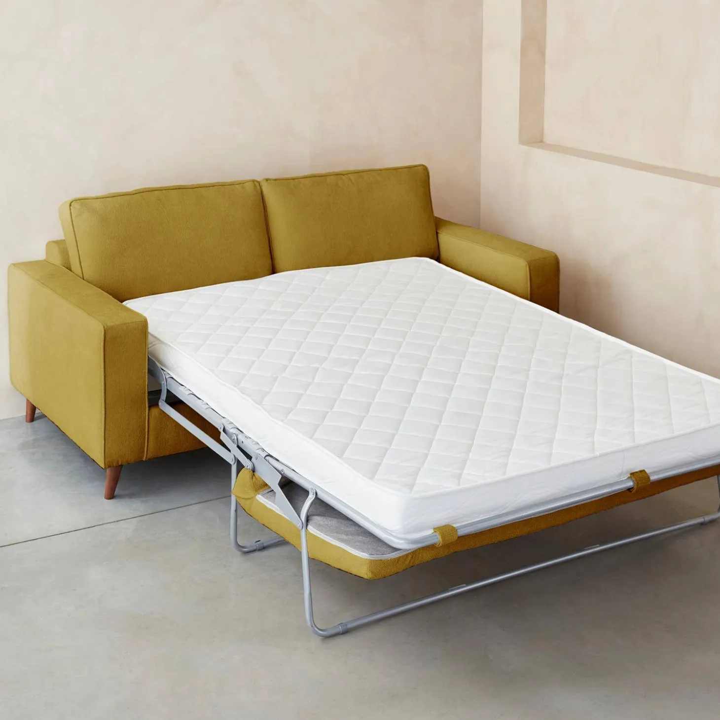 3-Sitzer Schlafsofa mit einer 12 cm dicken Matratze