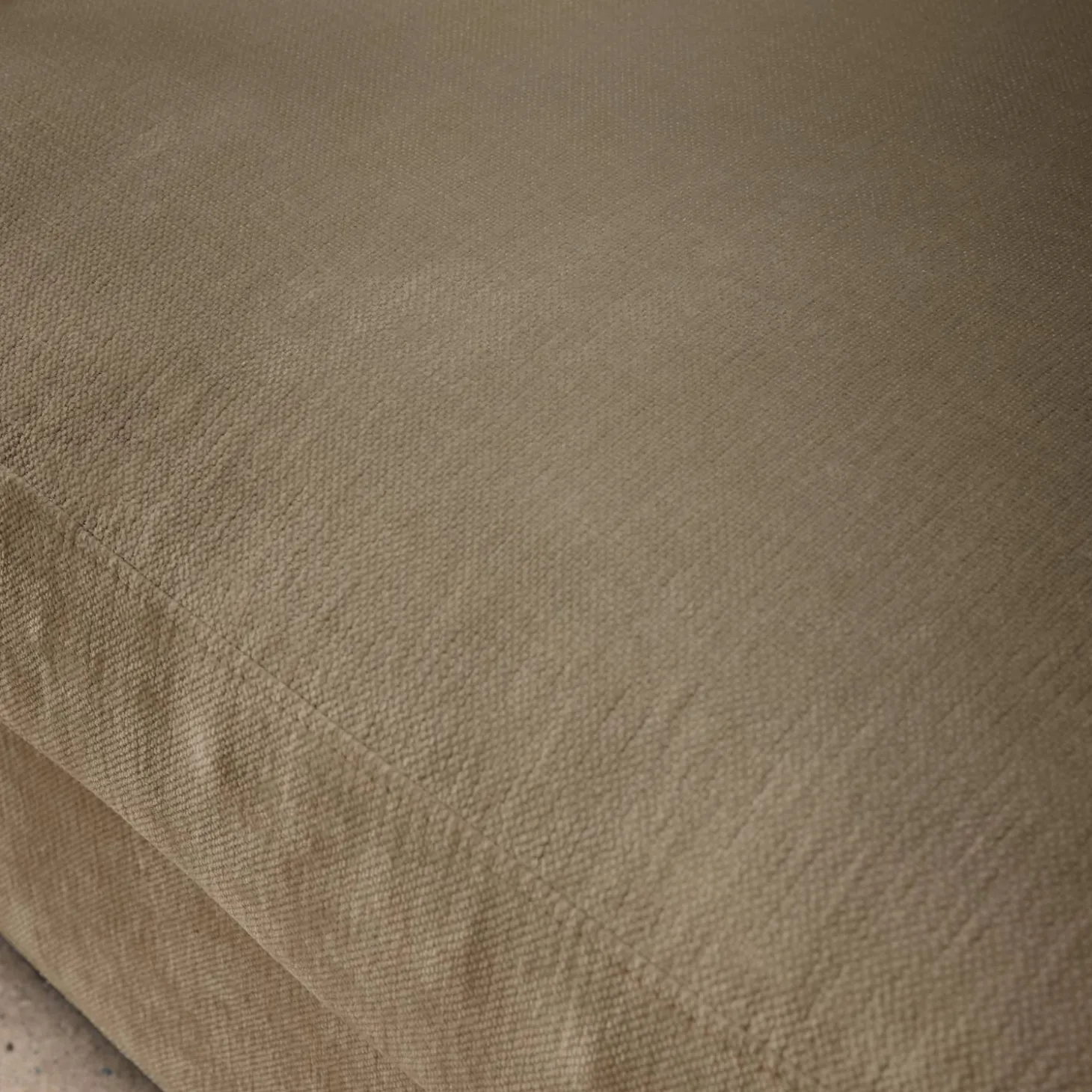 2-Sitzer-Sofa mit abnehmbaren Stoffbezügen